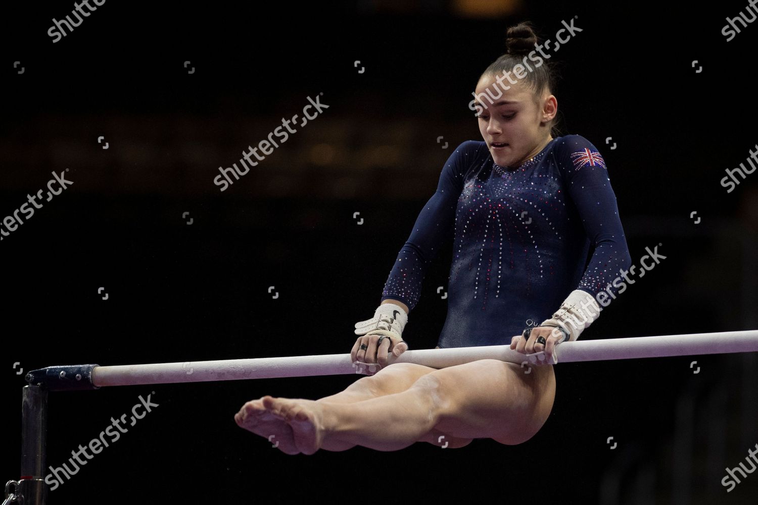 Gymnast Jennifer Gadirova GBR competes during womens"の エ デ ィ ト リ ア ル ス...