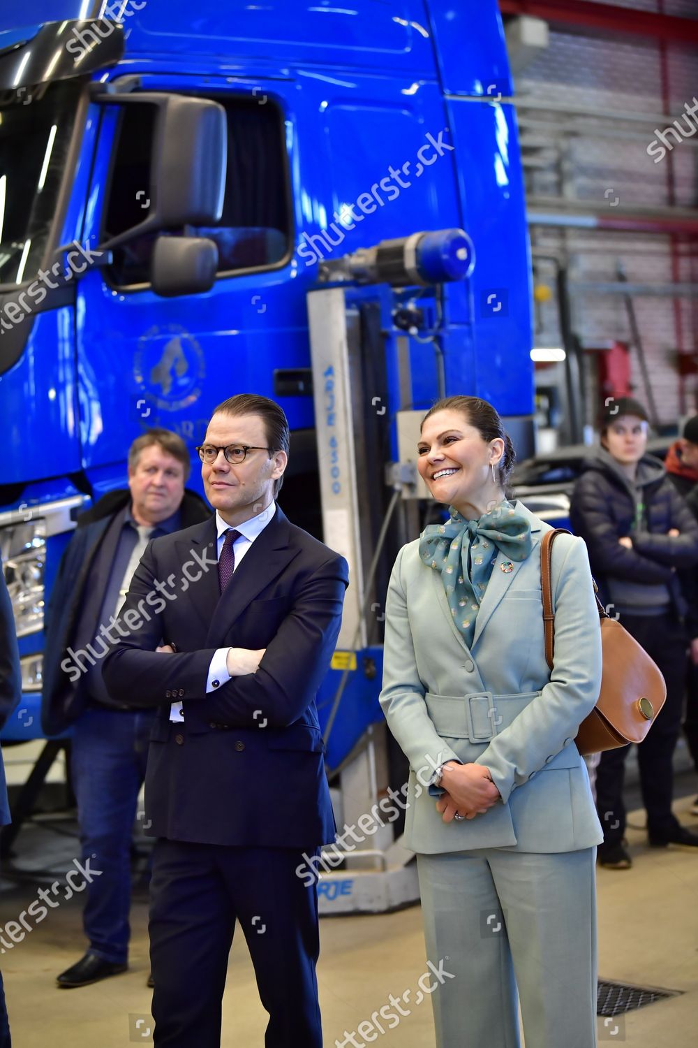 CASA REAL DE SUECIA - Página 36 Crown-princess-victoria-and-prince-daniel-visit-isolamin-overkalix-sweden-shutterstock-editorial-10578689o