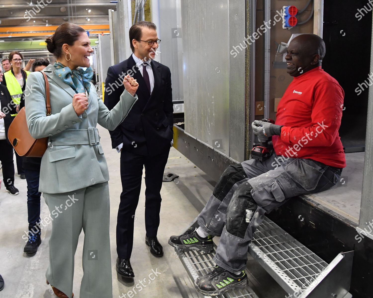 CASA REAL DE SUECIA - Página 36 Crown-princess-victoria-and-prince-daniel-visit-isolamin-overkalix-sweden-shutterstock-editorial-10578689w