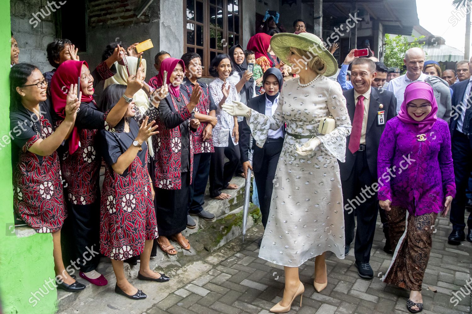 CASA REAL HOLANDESA - Página 12 Dutch-royals-visit-to-indonesia-shutterstock-editorial-10579458bf