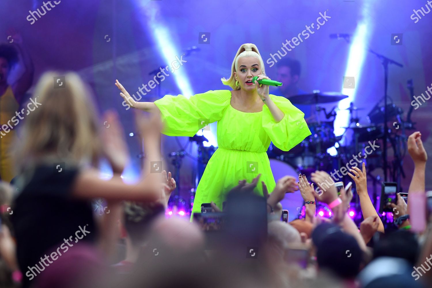 Us Singer Katy Perry Performs On Stage Editorial Stock Photo Stock Image Shutterstock