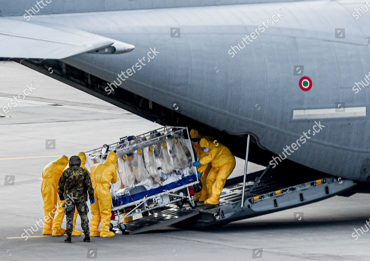 corona-patients-from-italy-at-the-dresden-airport-in-germany-shutterstock-editorial-10594564c.jpg