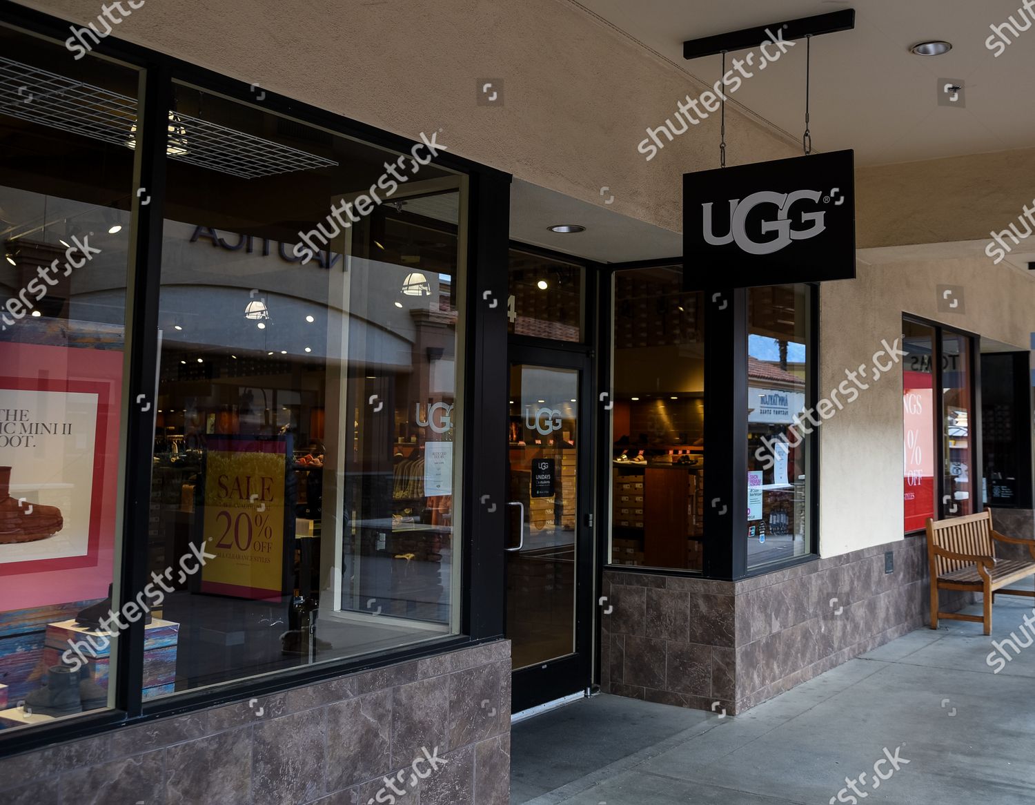 outlet mall ugg store