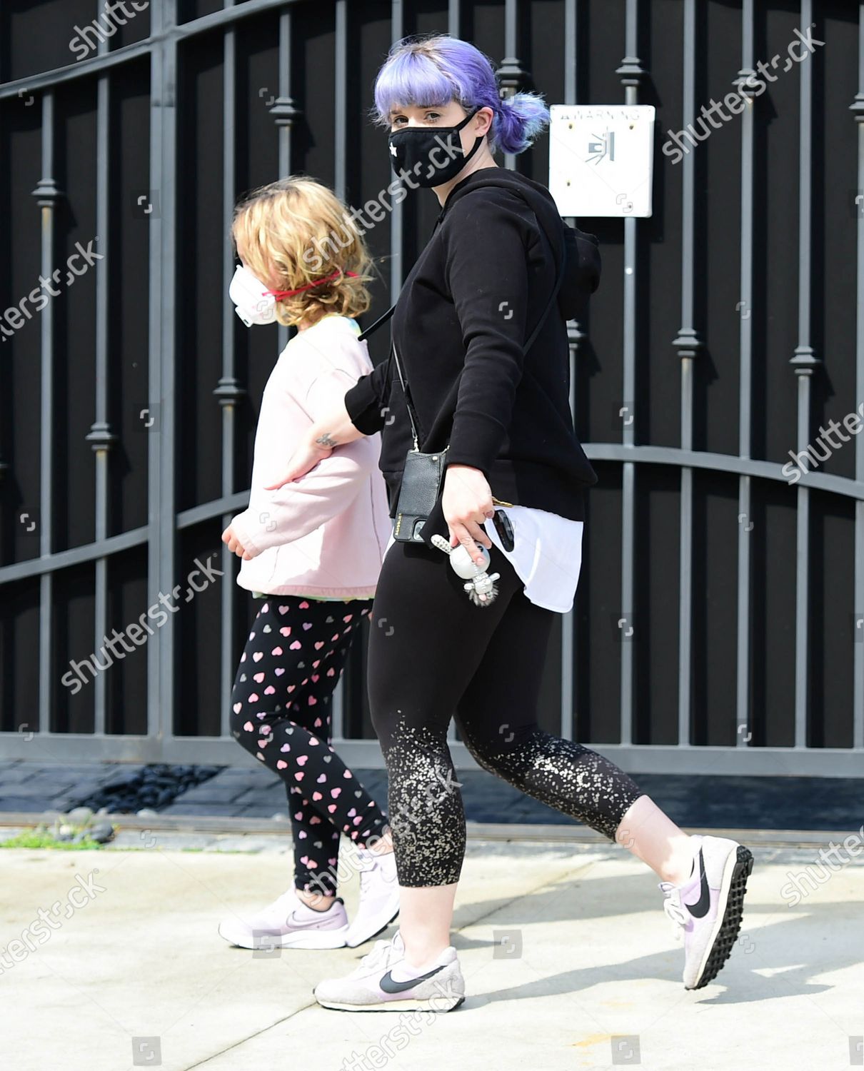 Kelly Osbourne Wears Face Mask Out Her Editorial Stock Photo Stock Image Shutterstock