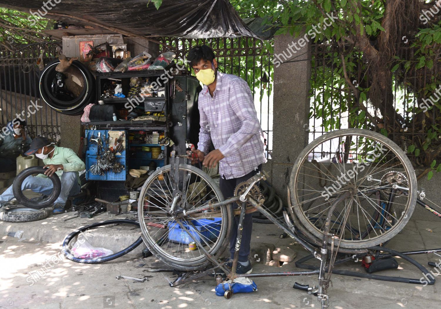 cycle repair shop