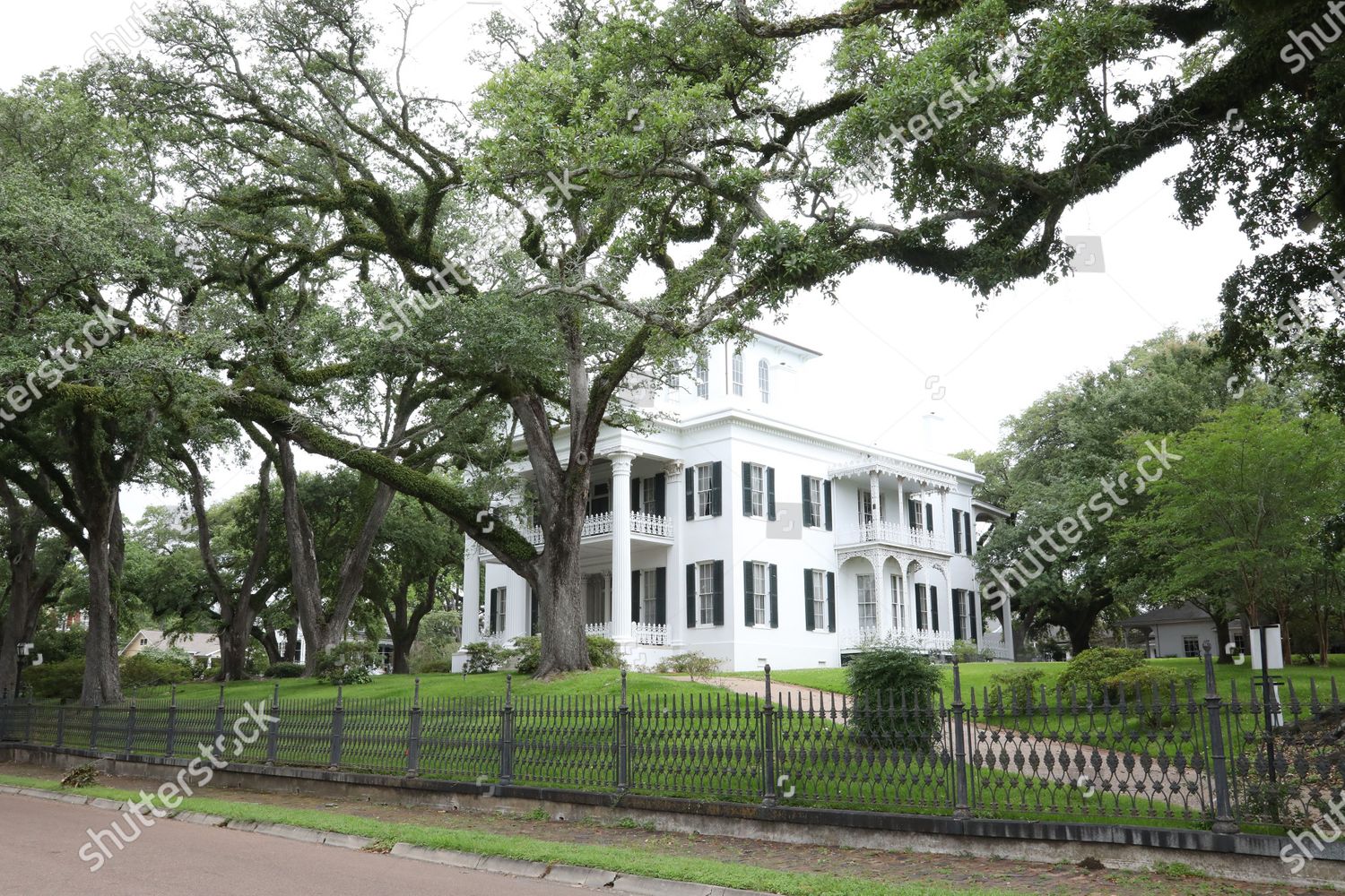 Stanton Hall Editorial Stock Photo Stock Image Shutterstock   Southern Plantation Homes Of Natchez Mississippi Usa Shutterstock Editorial 10652230k 