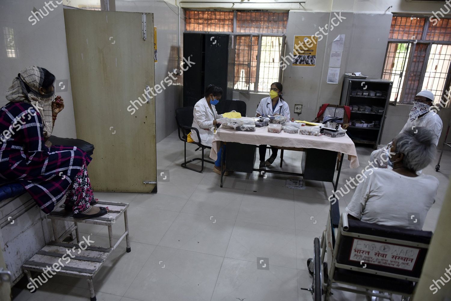 Doctors Emergency Opd Attending People Balrampur Hospital Editorial Stock Photo Stock Image Shutterstock