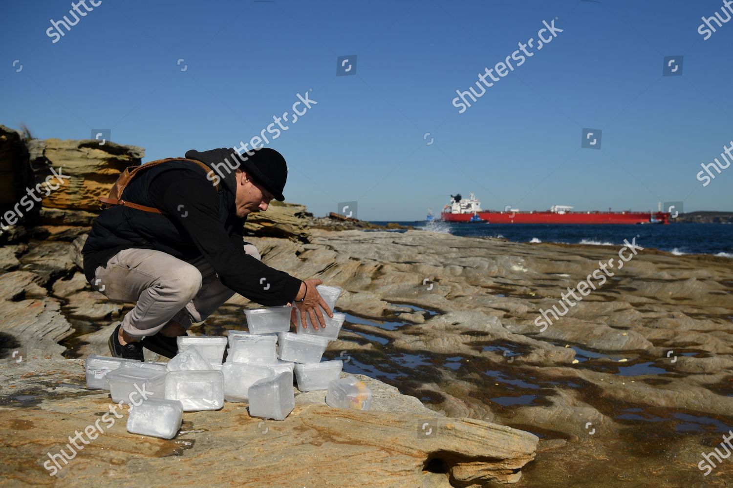 Shane Jeffriess Collects Plastic Containers Shoreline Editorial Stock