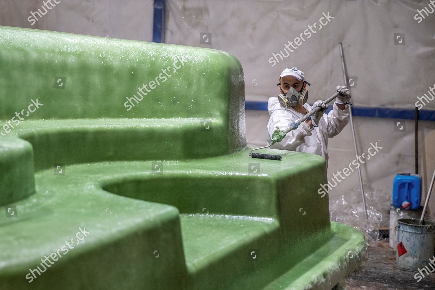 Worker Compact Airplaced Polyurethane On Pool Mold Editorial Stock Photo Stock Image Shutterstock