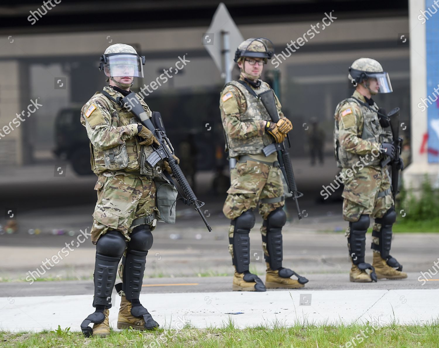 Minnesota National Guard Deploy Around Area」のエディトリアル写真