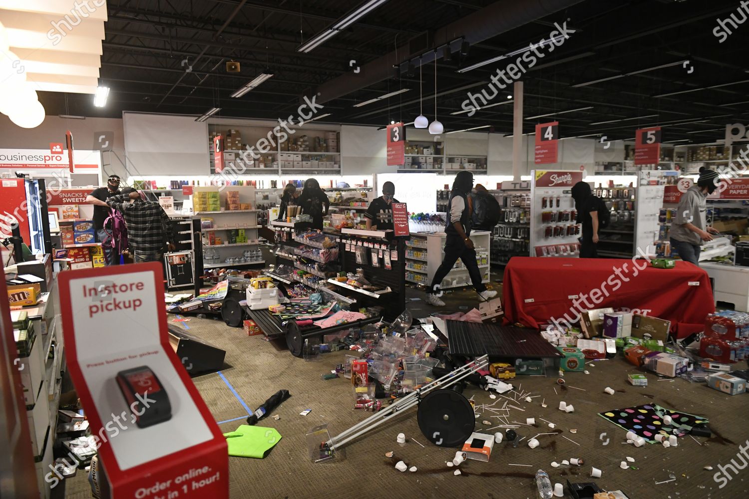 Looters Rummage Through Office Depot Riots Editorial Stock Photo - Stock  Image | Shutterstock