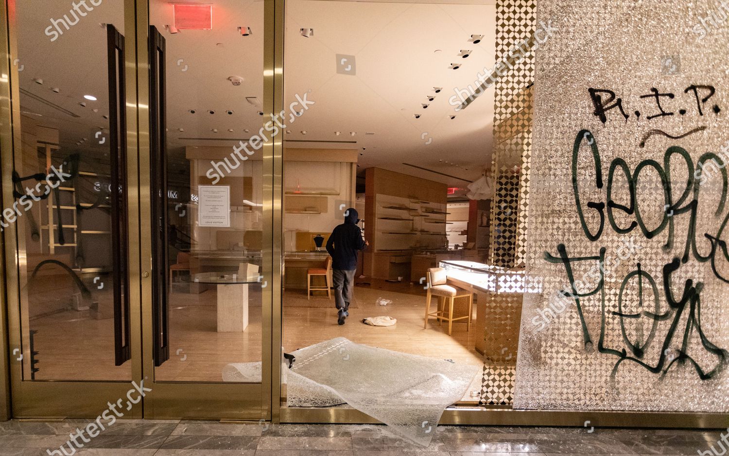 Looter Inside Louis Vuitton Inside Copley Editorial Stock Photo