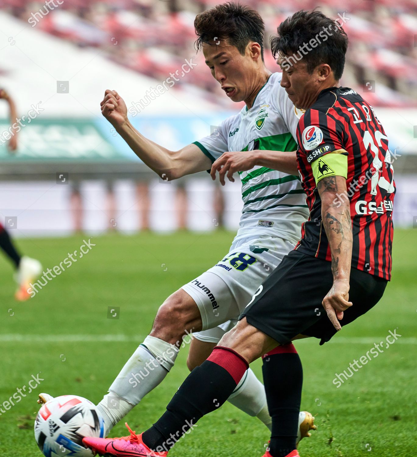 Son Junho Jeonbuk Hyundai Motors Competes Ball Editorial Stock Photo Stock Image Shutterstock