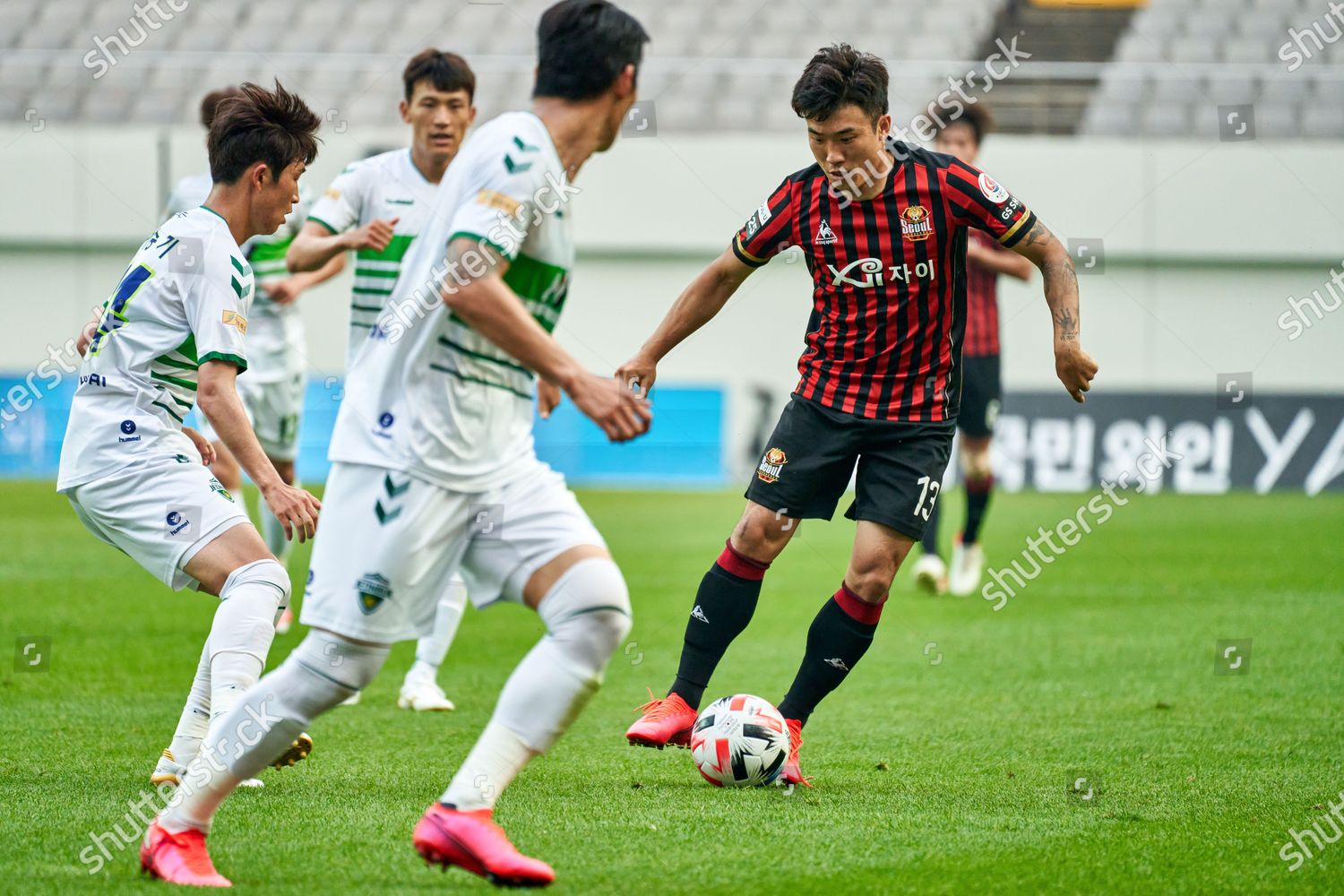 Go Yohan Fc Seoul Dribbles Ball During Editorial Stock Photo Stock Image Shutterstock