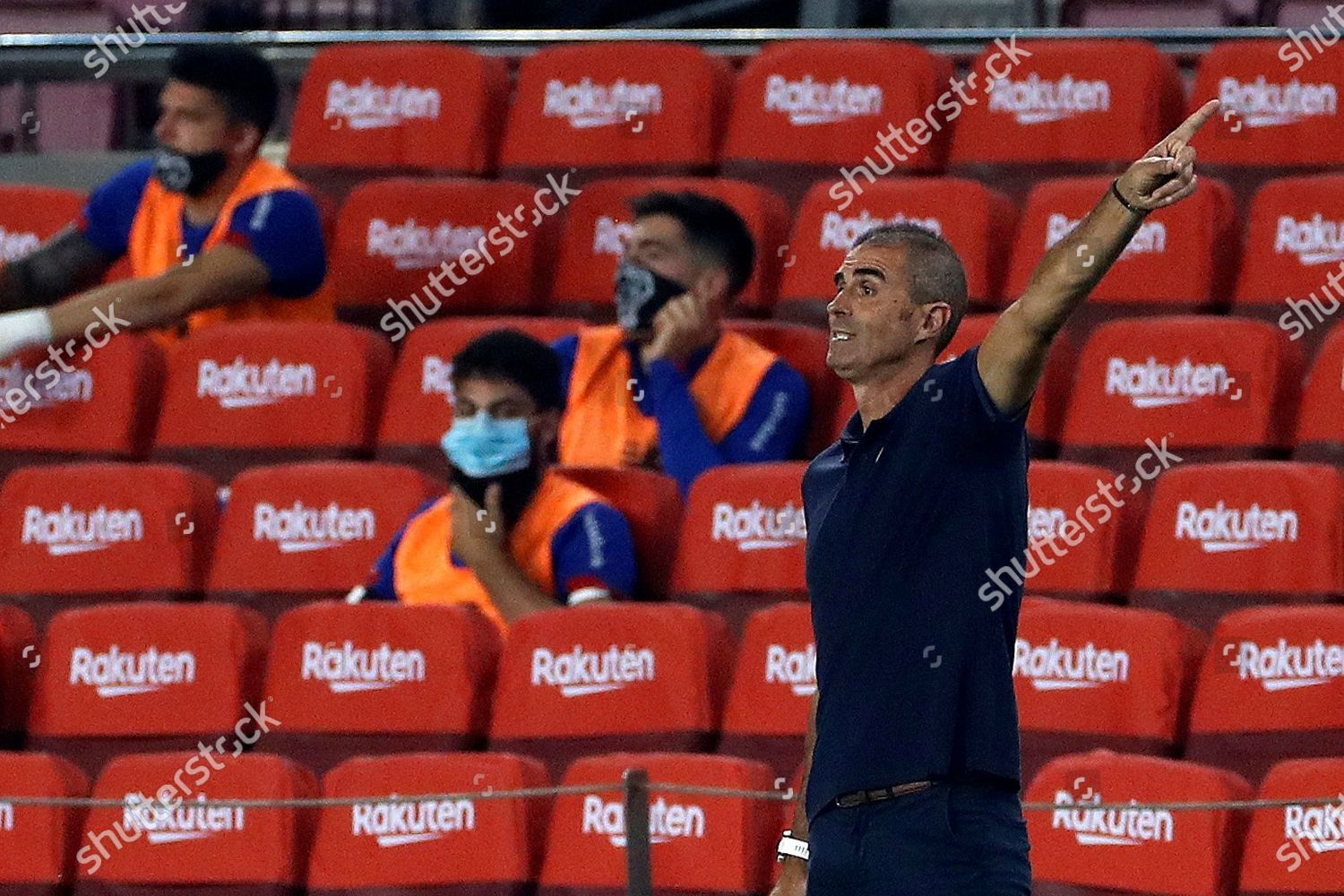 Athletics Head Coach Gaizka Garitano Gives Instructions Redakcionnaya Stokovaya Fotografiya Stokovoe Izobrazhenie Shutterstock