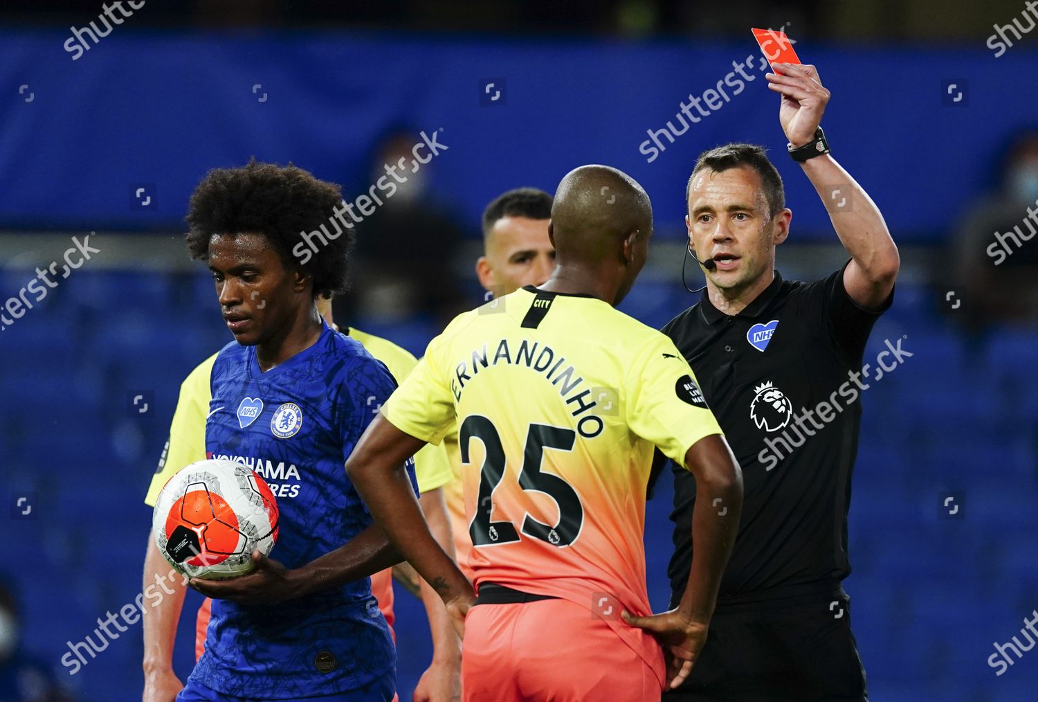 Fernandinho Manchester City Sent Off Redaktionelles Stockfoto Stockbild Shutterstock