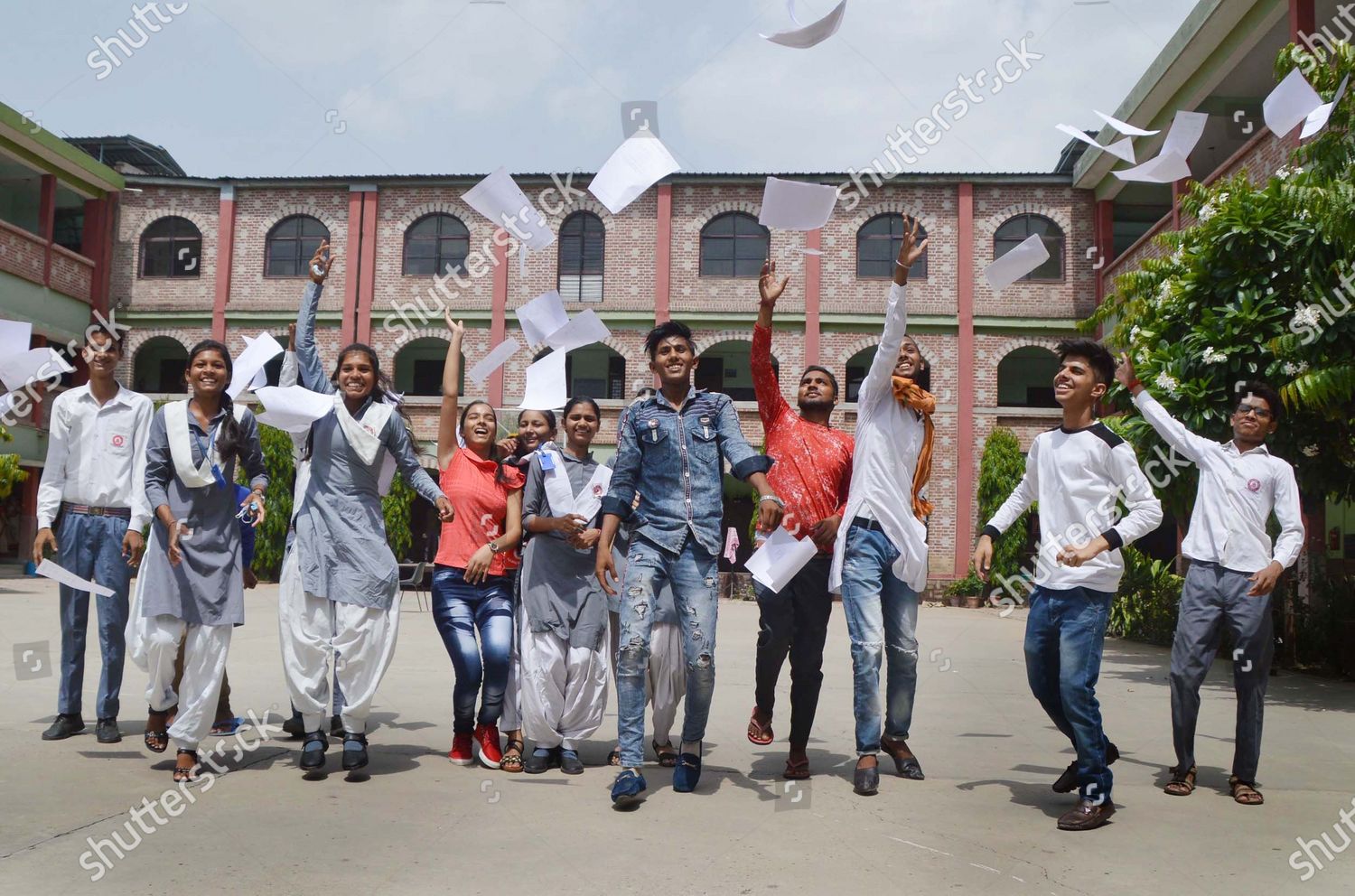 Students Maharishi Dayanand Vidyapeeth Intermediate College celebrate  Editorial Stock Photo - Stock Image | Shutterstock