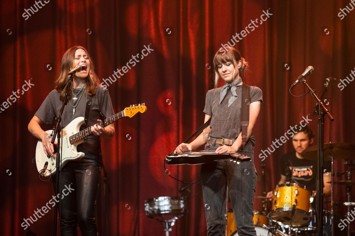 Rebecca Lovell Megan Lovell Larkin Poe Editorial Stock Photo - Stock ...