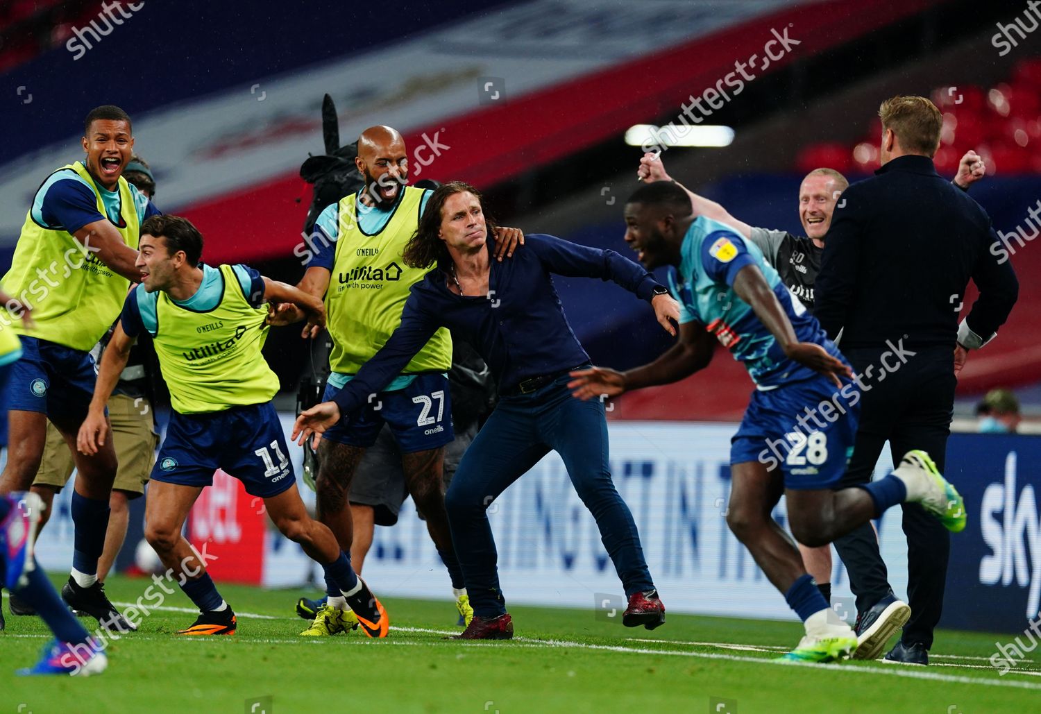 League One play-off final: Wycombe Wanderers defeat Oxford United