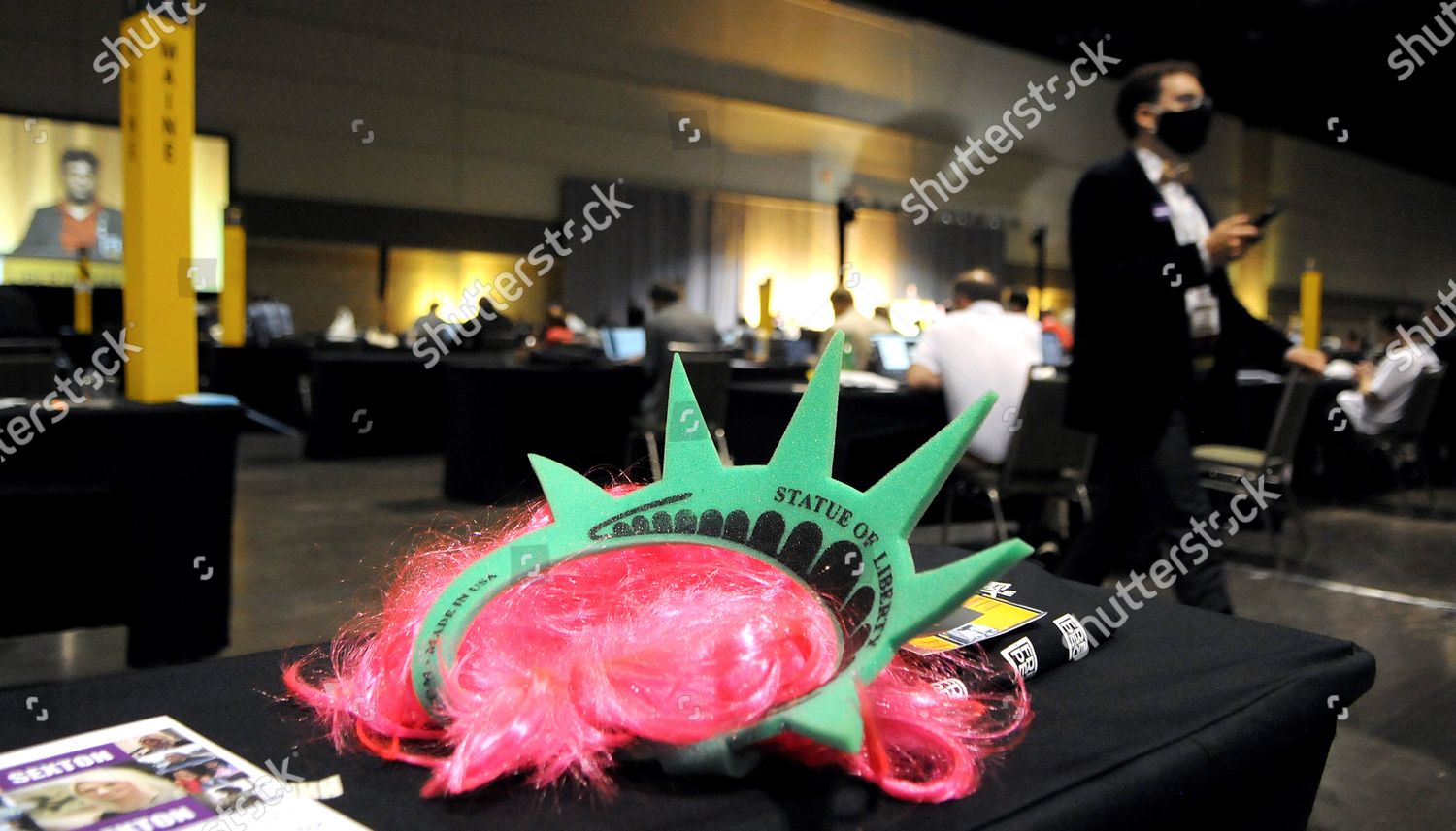 statue of liberty headpiece