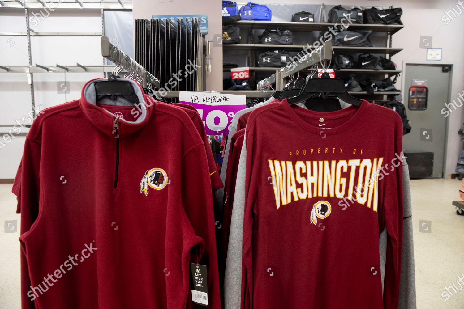 Washington Redskins Merchandise Sale Store Arlington Editorial