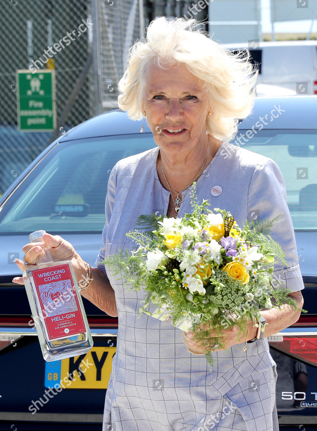 Camilla Duchess Cornwall Gifts Gin Flowers During Editorial Stock Photo Stock Image Shutterstock