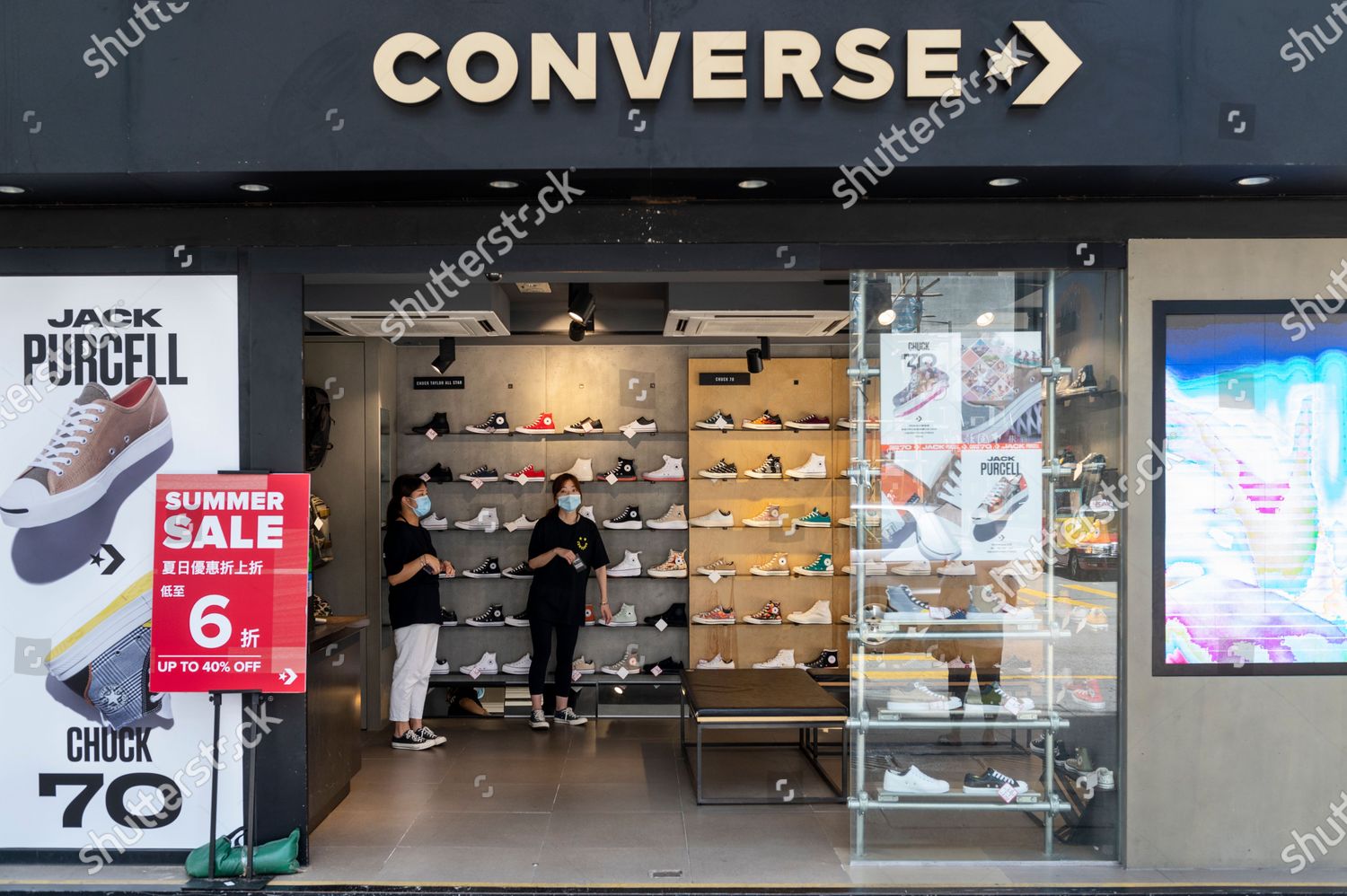 shops that sell converse