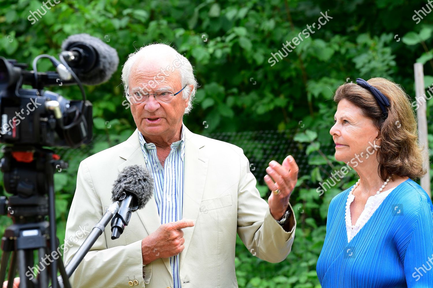 CASA REAL DE SUECIA - Página 55 King-carl-gustaf-and-queen-silvia-borgholm-sweden-shutterstock-editorial-10738318d