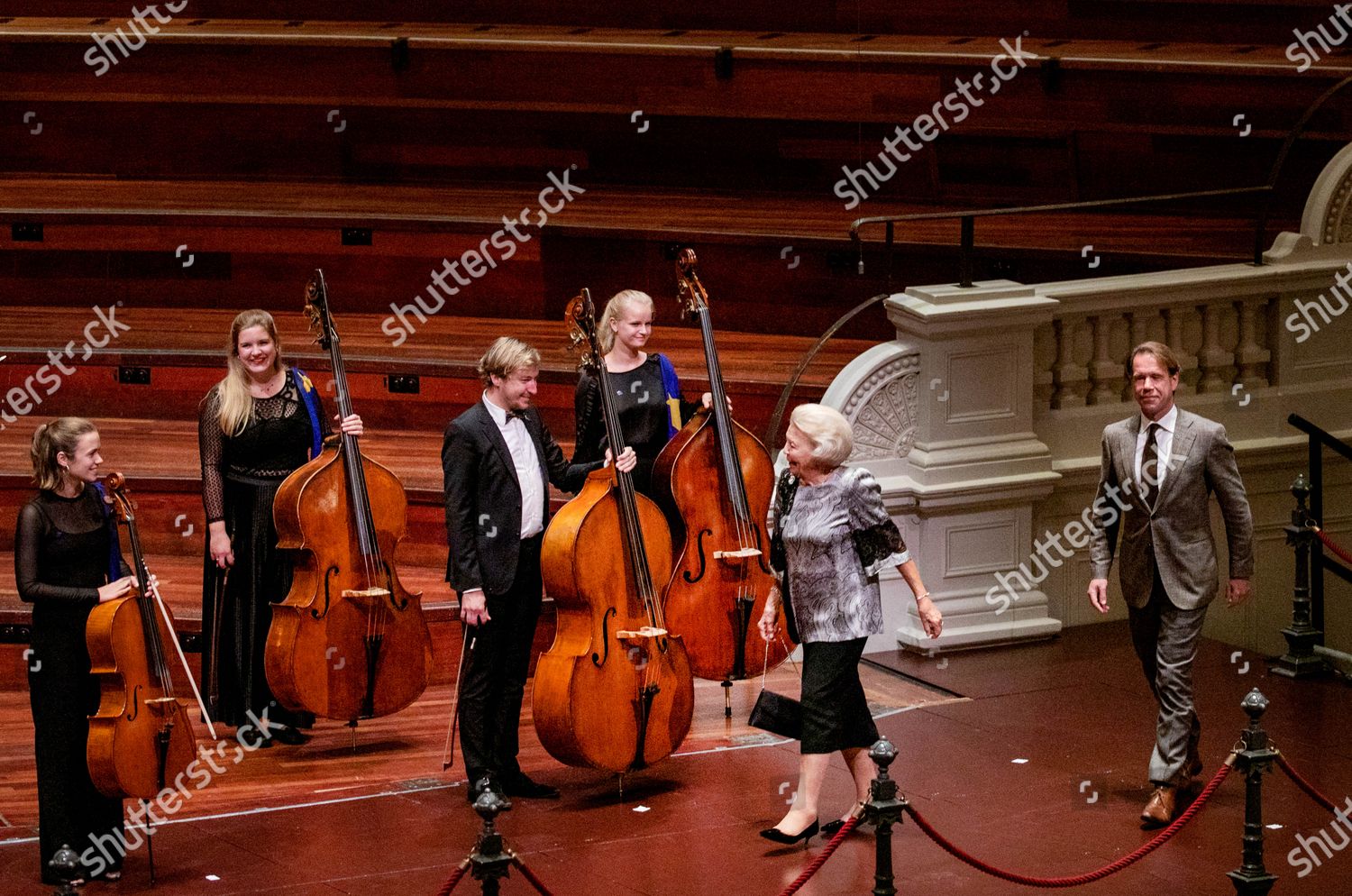 CASA REAL HOLANDESA - Página 54 Princess-beatrix-attends-european-union-youth-orchestra-concert-amsterdam-the-netherlands-shutterstock-editorial-10746364b