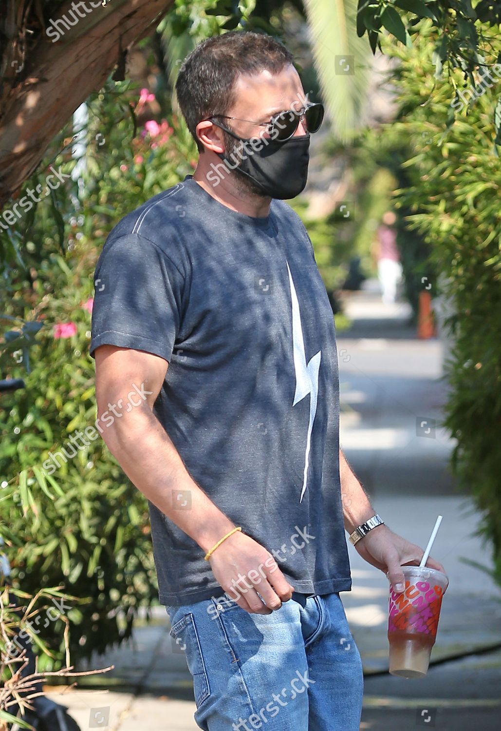 Iced Coffee Ben Affleck Dunkin Donuts : Ben Affleck Trying ...