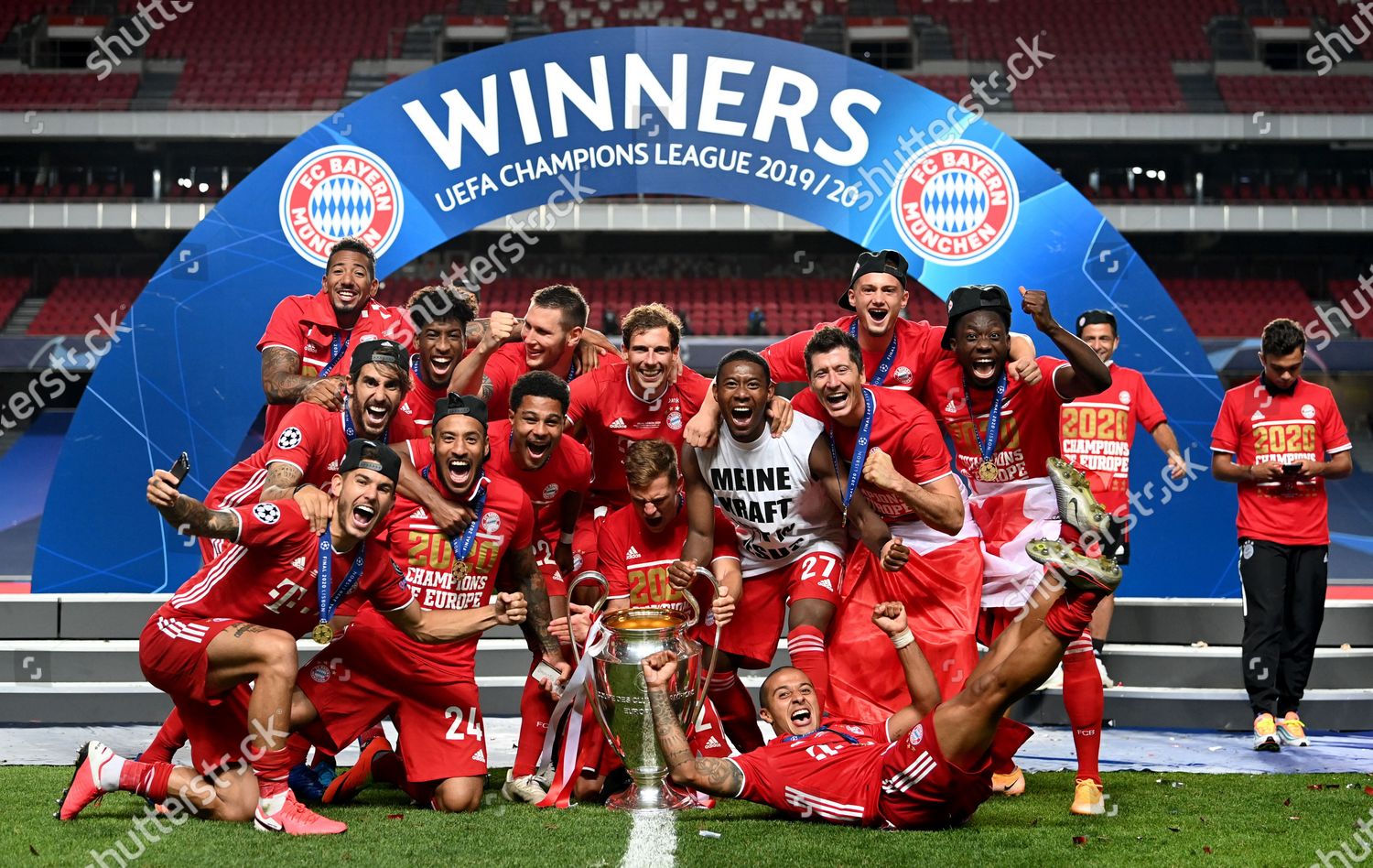 FC Bayern Munich players celebrate UEFA Champions ...