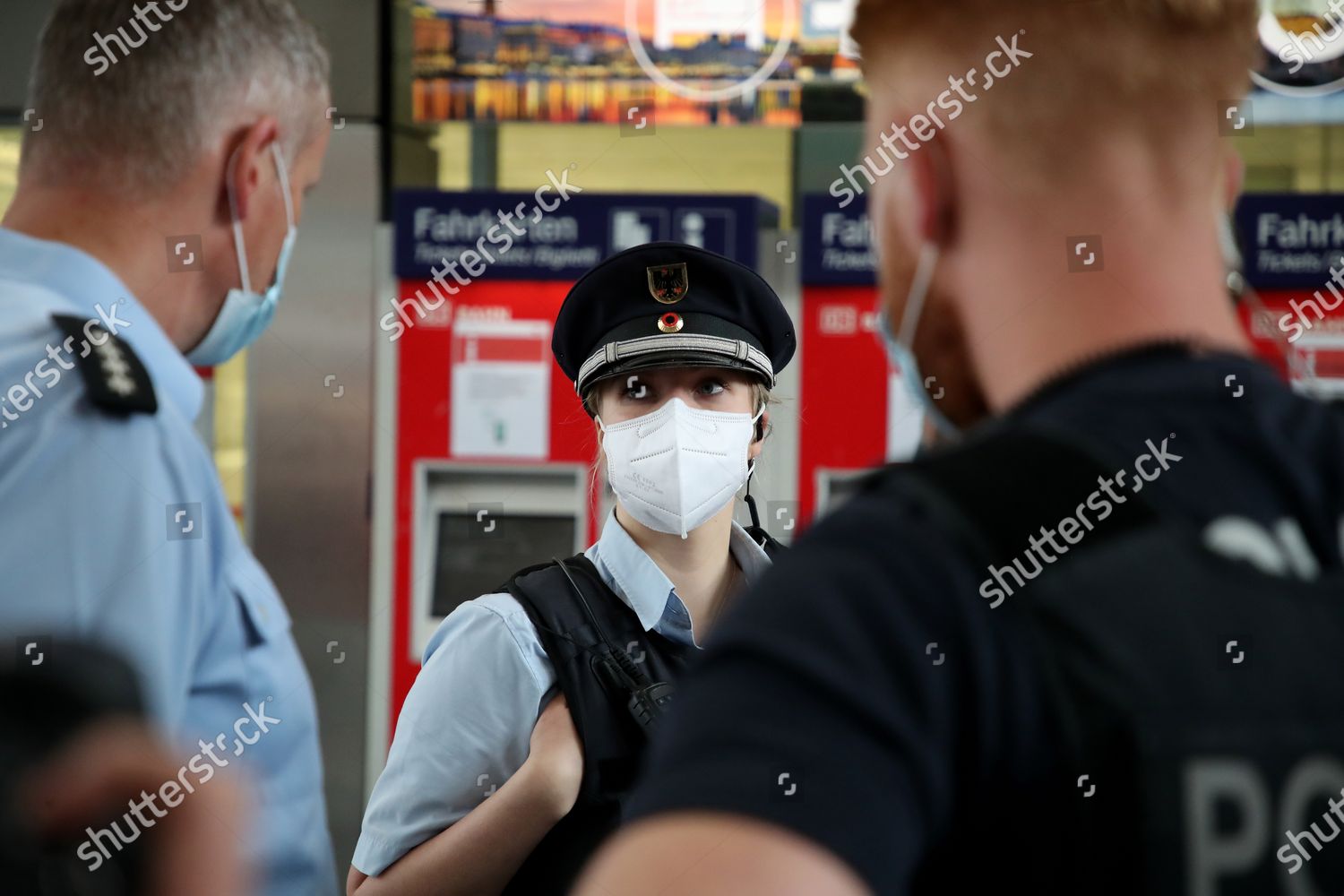 Police Public Order Officers Control Train Editorial Stock Photo ...