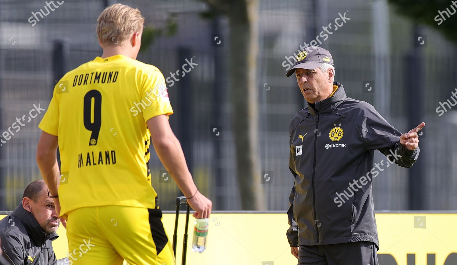 Dortmunds Head Coach Lucien Favre R Talks Editorial Stock Photo Stock Image Shutterstock