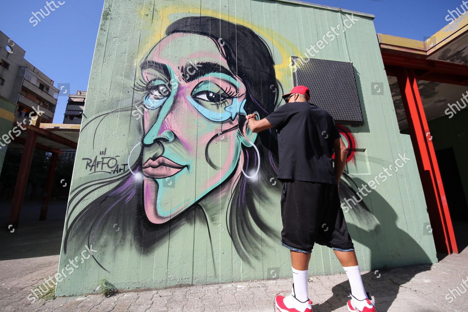 Naples Mural Depicting Gucci Model Armine Harutyunyan Editorial Stock Photo Stock Image Shutterstock