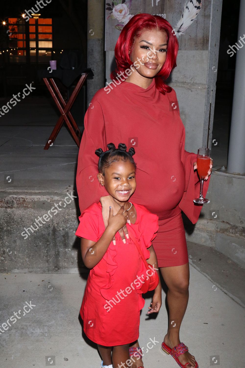 Teyana Taylor Junie Shumpert Redakcionnaya Stokovaya Fotografiya Stokovoe Izobrazhenie Shutterstock