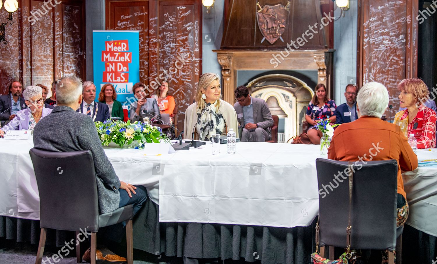 CASA REAL HOLANDESA - Página 60 Queen-maxima-attends-the-national-music-table-day-theaterhangaar-katwijk-the-netherlands-shutterstock-editorial-10770831c