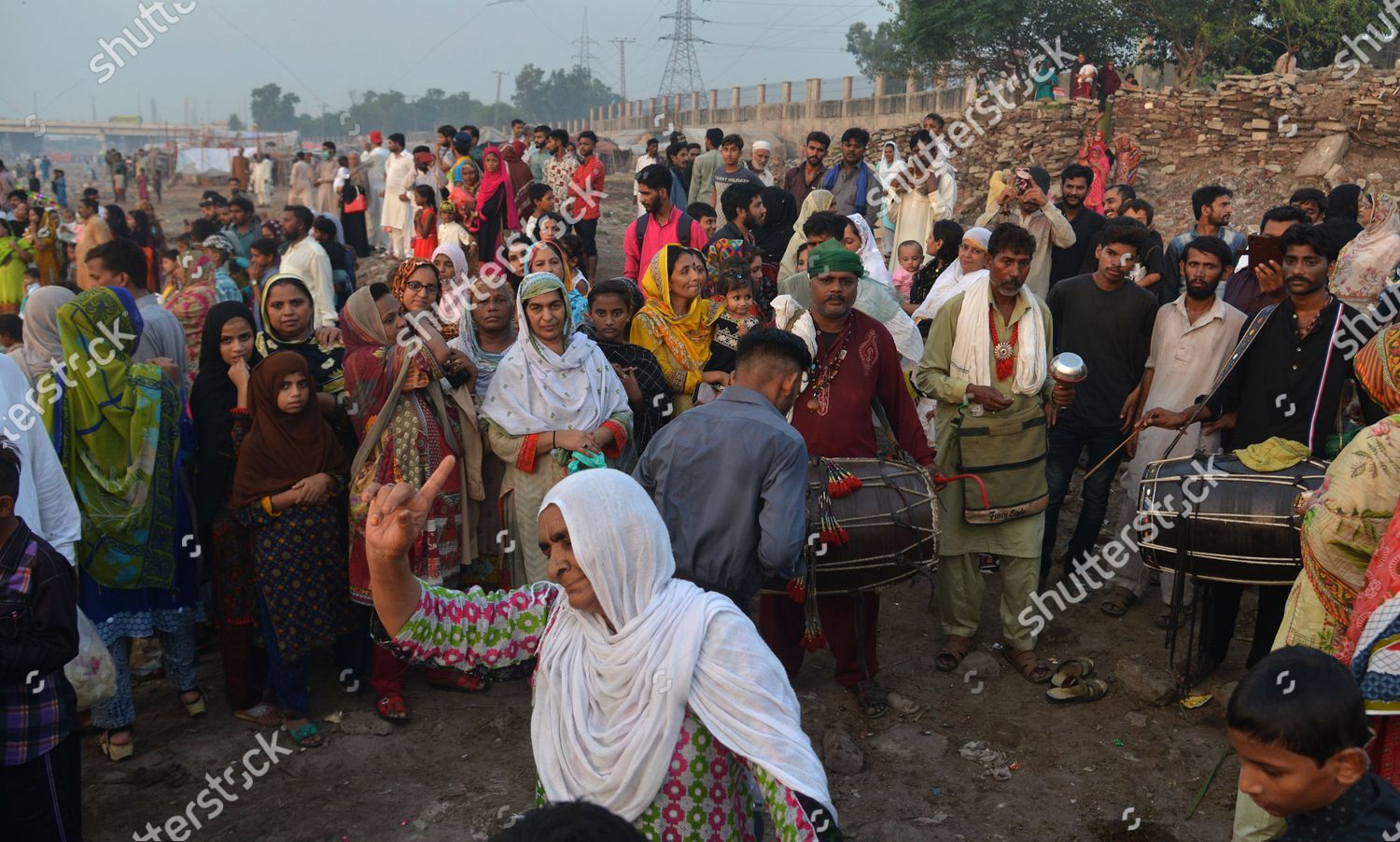 Pakistani Devotees Gather Along Their Symbolic Editorial Stock Photo Stock Image Shutterstock