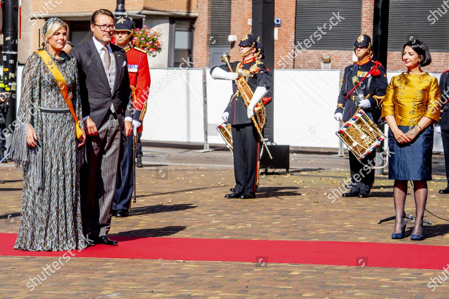 CASA REAL HOLANDESA - Página 62 Prinsjesdag-ceremony-the-hague-the-netherlands-shutterstock-editorial-10777298ab