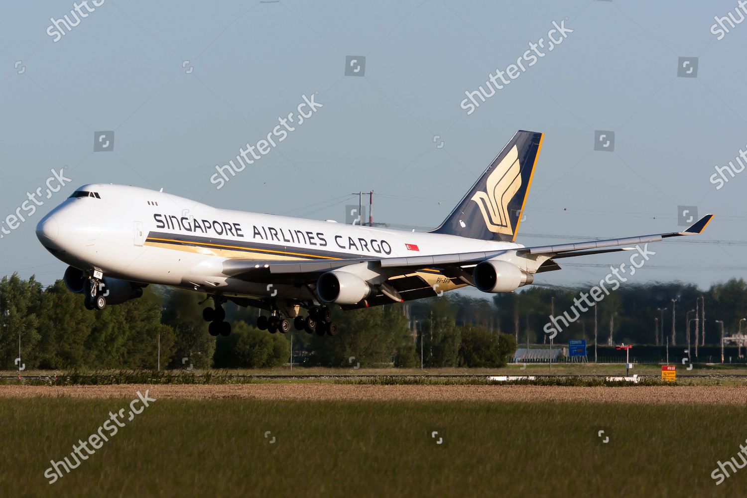 Singapore Airlines Cargo Boeing 747400f Touching Editorial Stock Photo ...