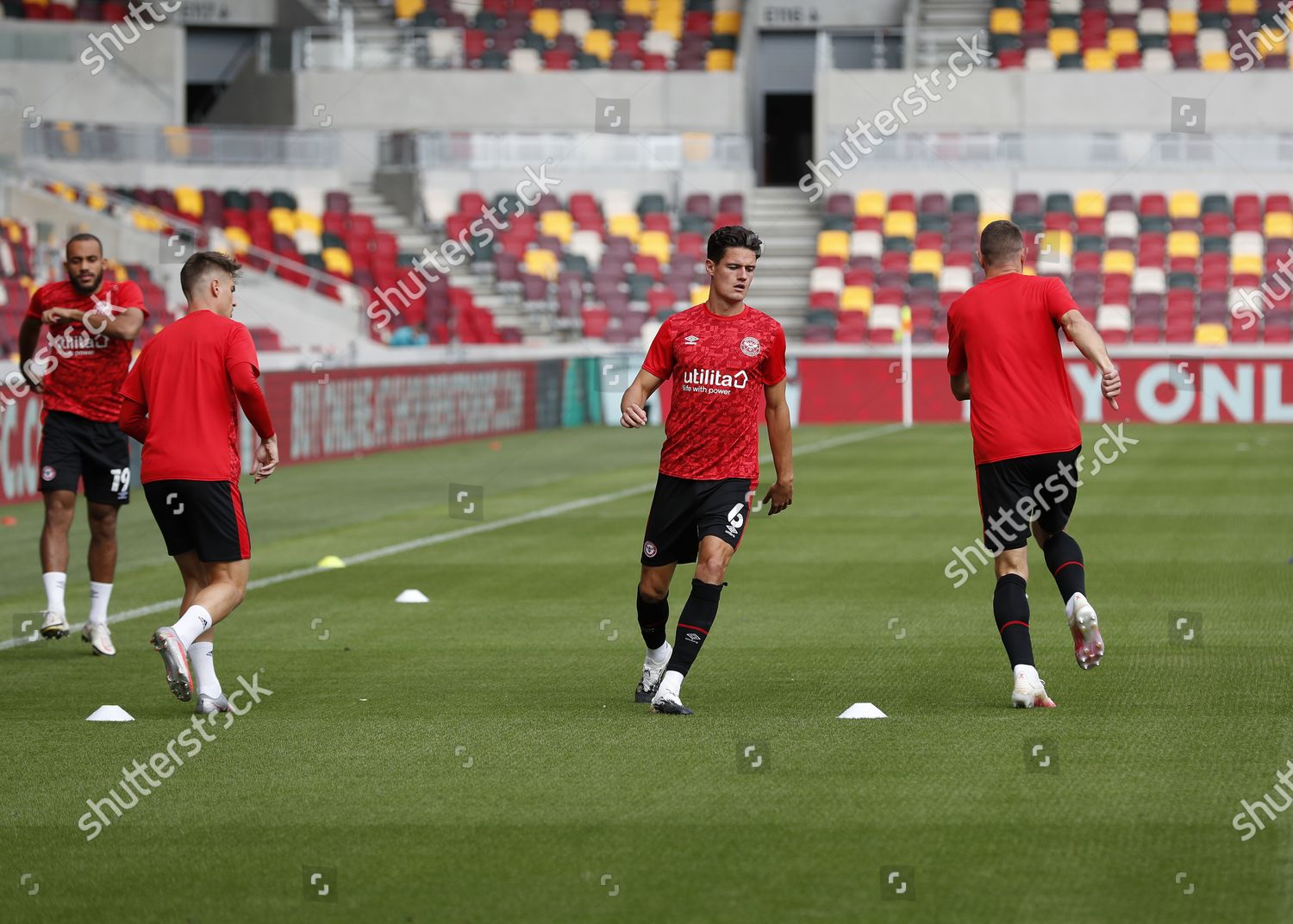 Christian Norgaard Brentford Warming Before Kick Editorial Stock Photo ...