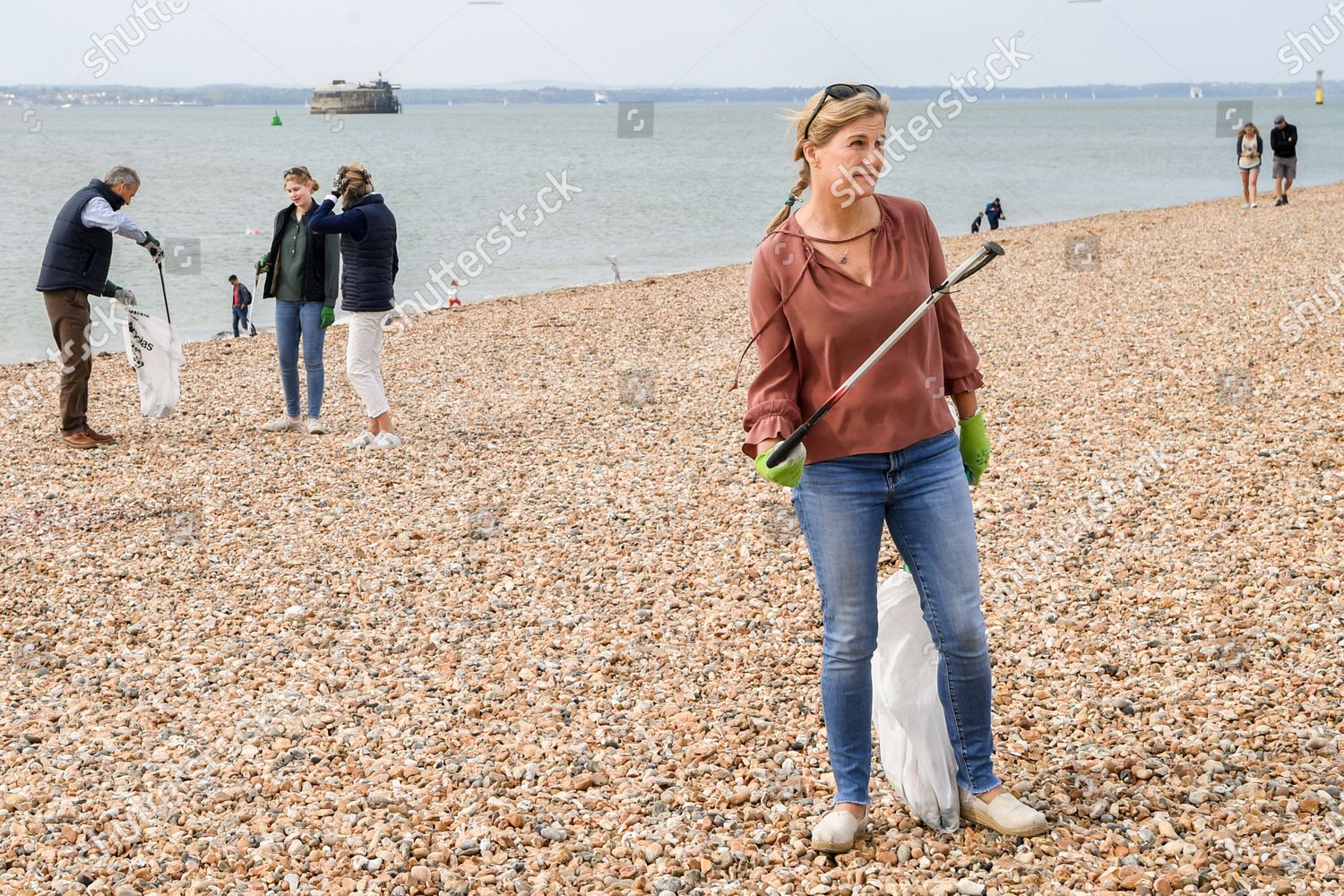 prince-edward-and-sophie-countess-of-wessex-great-british-beach-clean-southsea-beach-portsmouth-uk-shutterstock-editorial-10782998al.jpg