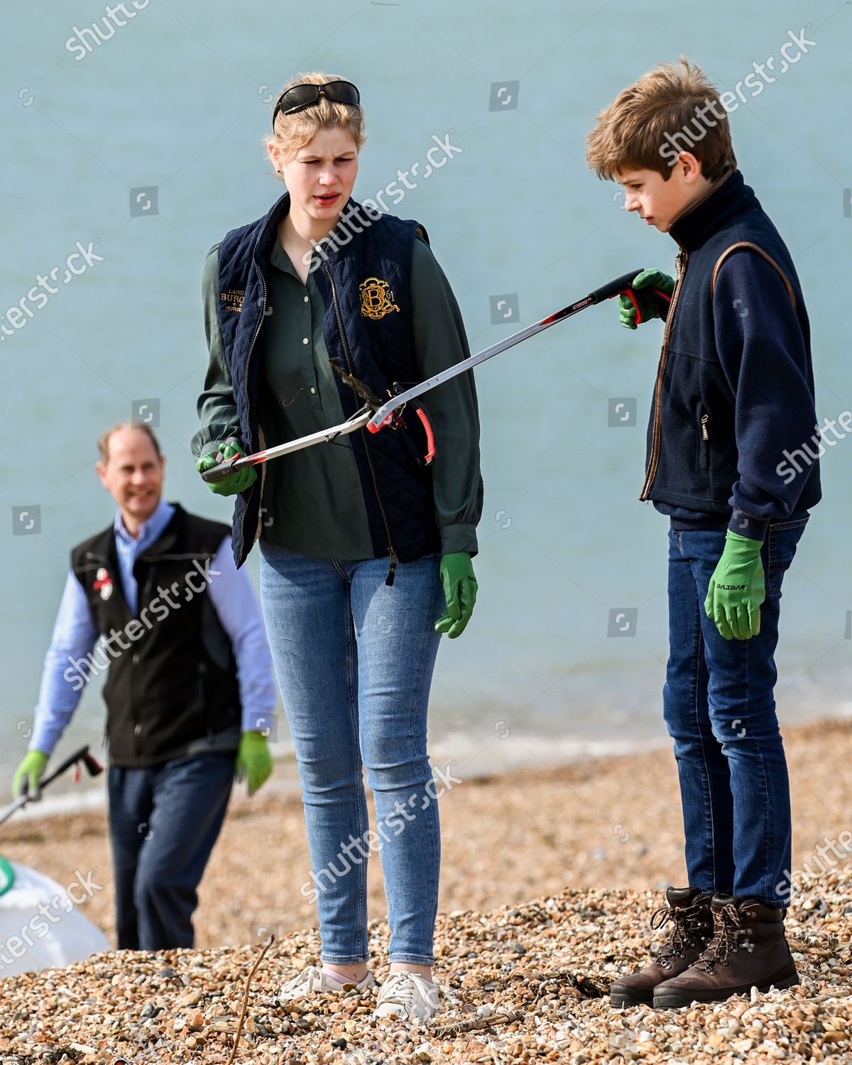 prince-edward-and-sophie-countess-of-wessex-great-british-beach-clean-southsea-beach-portsmouth-uk-shutterstock-editorial-10782998bg.jpg