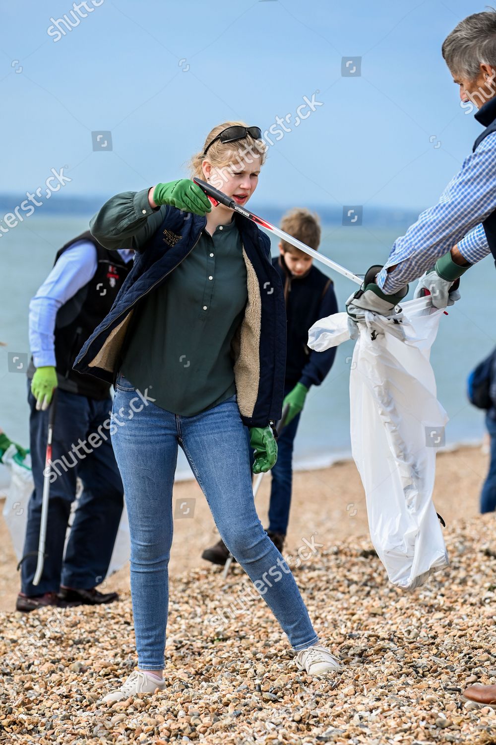 prince-edward-and-sophie-countess-of-wessex-great-british-beach-clean-southsea-beach-portsmouth-uk-shutterstock-editorial-10782998bi.jpg