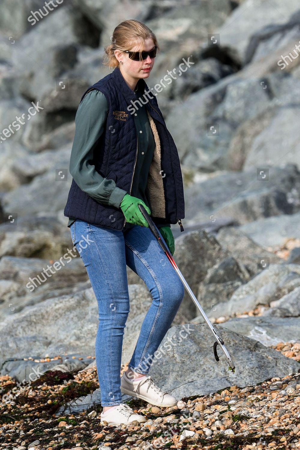 prince-edward-and-sophie-countess-of-wessex-great-british-beach-clean-southsea-beach-portsmouth-uk-shutterstock-editorial-10782998by.jpg
