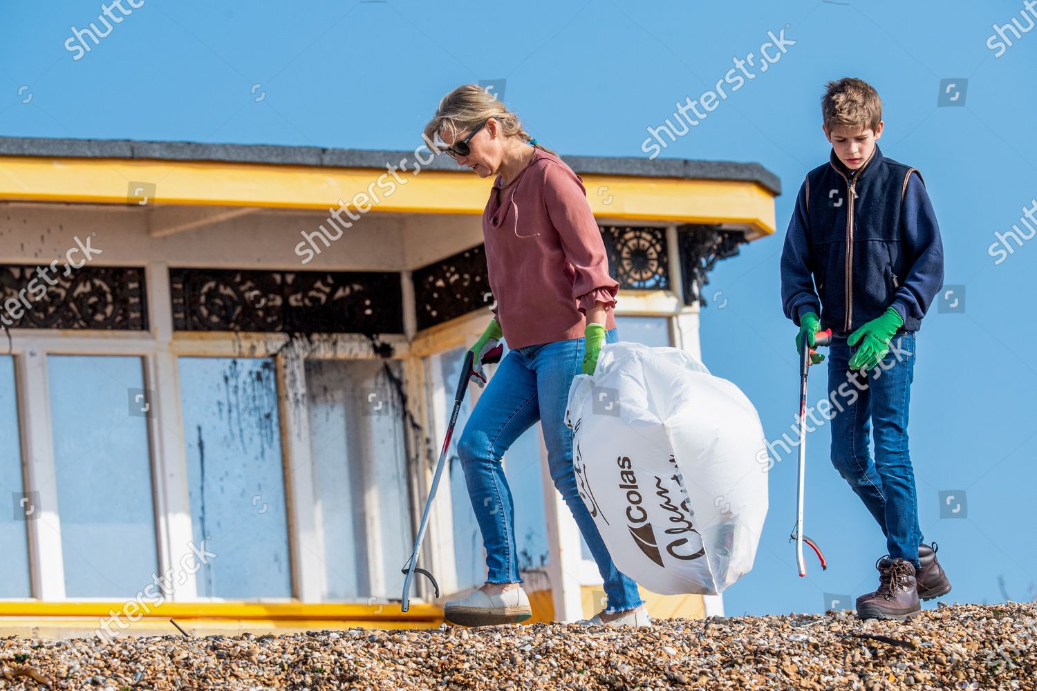 prince-edward-and-sophie-countess-of-wessex-great-british-beach-clean-southsea-beach-portsmouth-uk-shutterstock-editorial-10782998co.jpg
