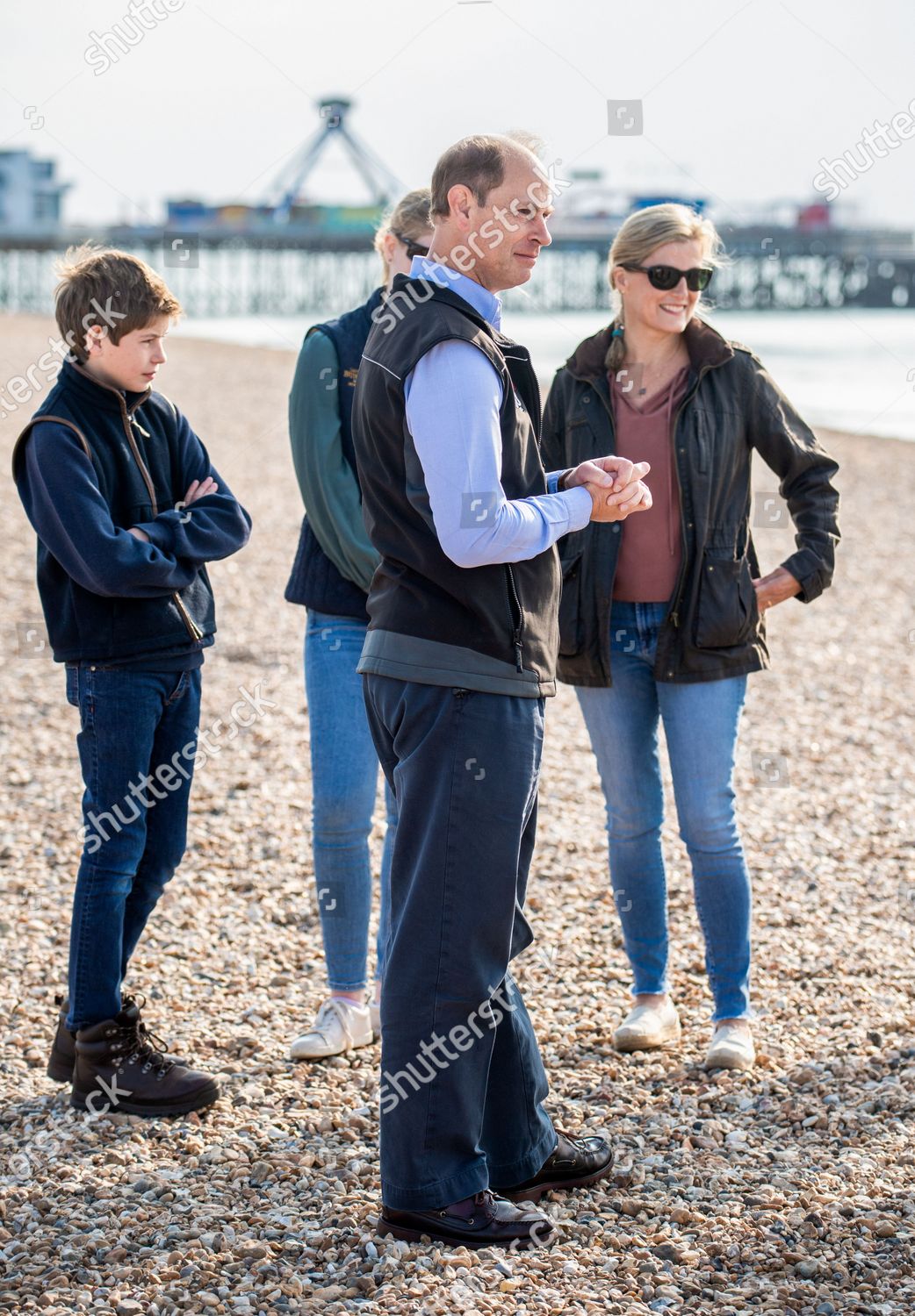 prince-edward-and-sophie-countess-of-wessex-great-british-beach-clean-southsea-beach-portsmouth-uk-shutterstock-editorial-10782998du.jpg
