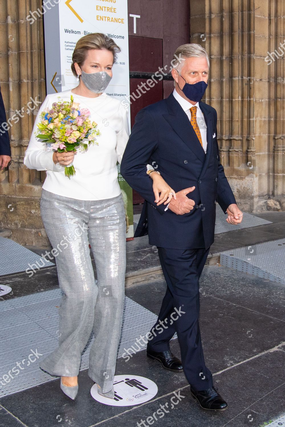 CASA REAL BELGA - Página 27 Belgian-royals-present-at-the-fur-jan-van-eyck-concert-saint-bavo-cathedral-gent-belgium-shutterstock-editorial-10785651ah