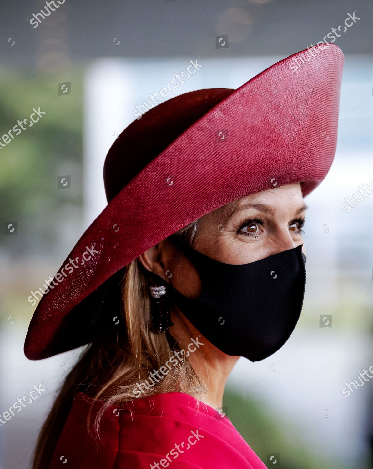 CASA REAL HOLANDESA - Página 68 Queen-maxima-attends-opening-of-breast-cancer-month-the-hague-the-netherlands-shutterstock-editorial-10818398q