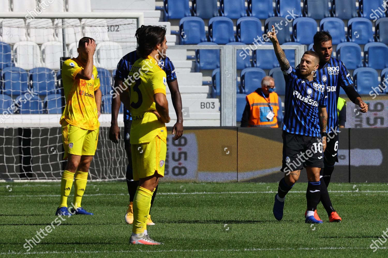 Atalantas Alejandro Dario Gomez Jubilates After Scoring Editorial Stock Photo Stock Image Shutterstock