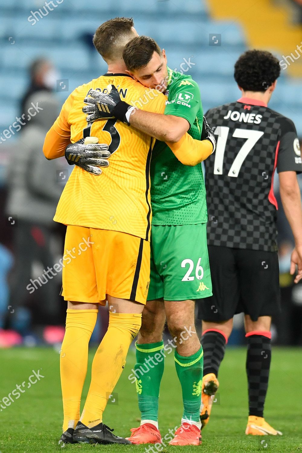 Emiliano Martinez Aston Villa R Hugs Adrian Redaktionelles Stockfoto Stockbild Shutterstock
